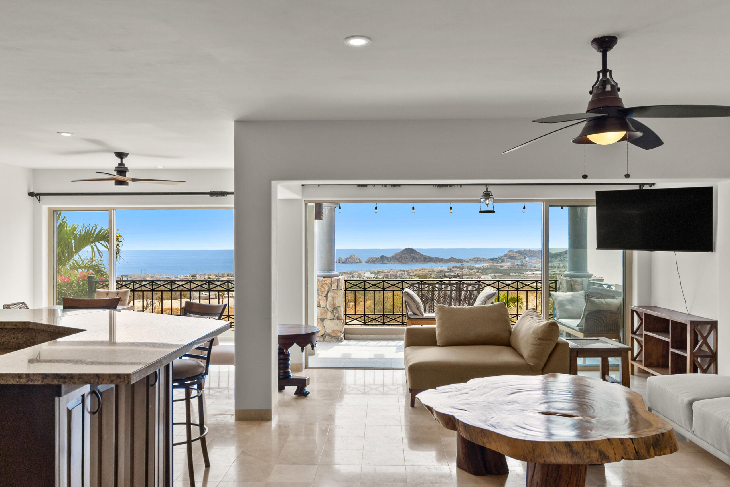 10 San Marino, Cabo Corridor, BS