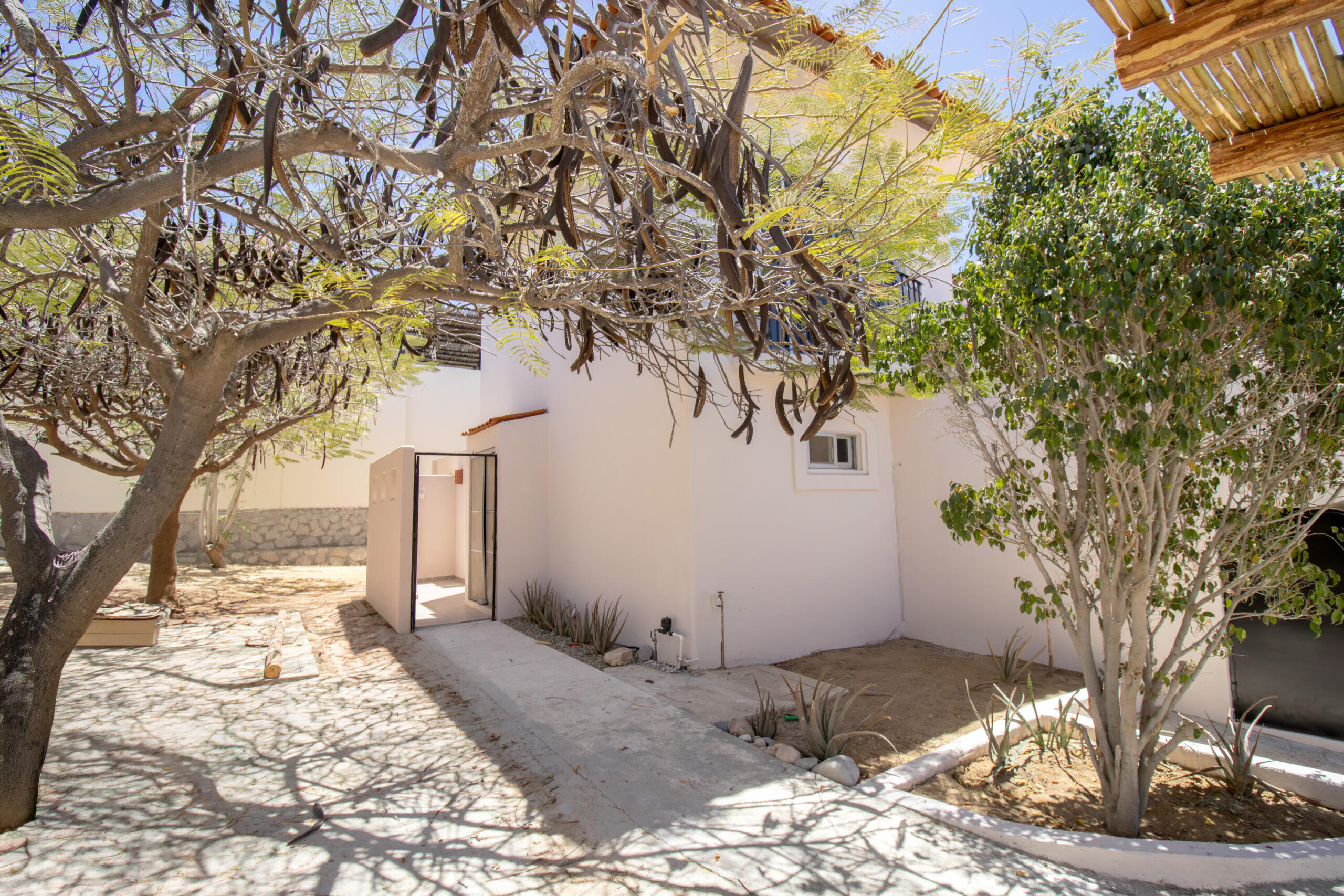 Los Cabos Misiones Del Cabo Perched above the stunning coastline of Misiones del Cabo, Casa Misiones is a beautifully designed four-bedroom, four-and-a-half-bath residence offering breathtaking – 31 Callejon del Arco, Cabo Corridor, BS