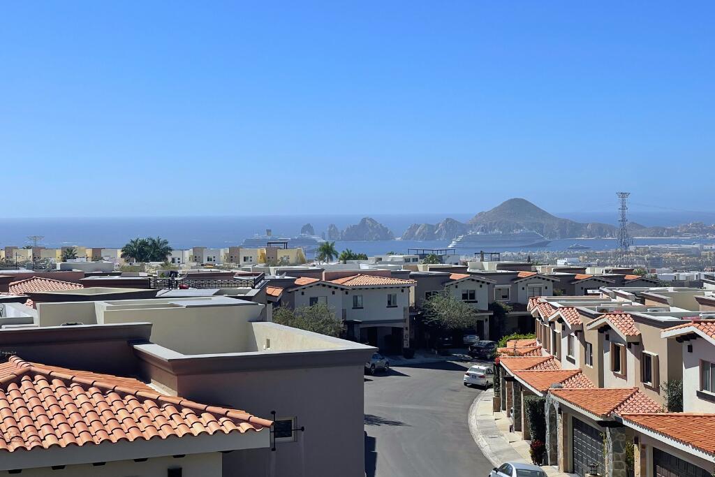 Los Cabos Santa Rosa Strategic Investment in El Zacatal: Dual-Unit Property with High ROI PotentialLocated just one block from the main Blvd. Dr. Ernesto Chánez Chávez, this property is a prime opportunity in one of San José del Cabo's high-demand rental markets. The building features two independent, spacious units designed for modern living.Unit A (2 Bedrooms): A generous layout ideal for small families or professionals. It features a full kitchen with a functional breakfast bar and a complete bathroom.Unit B (1 Bedroom): A cozy, efficient unit perfect for couples or individuals. Includes a kitchen with a built-in bar and a full bathroom. for sale