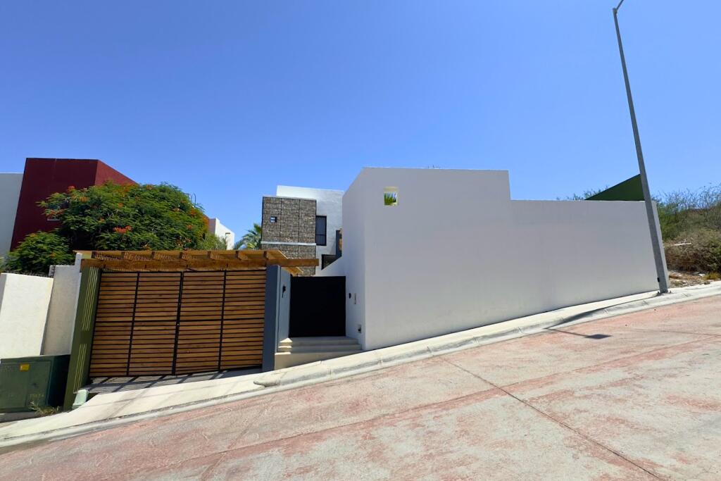 Los Cabos Pescadero Casa Vista al Mar sits on a hillside with wide open – 58 Finistera, San Jose del Cabo, BS