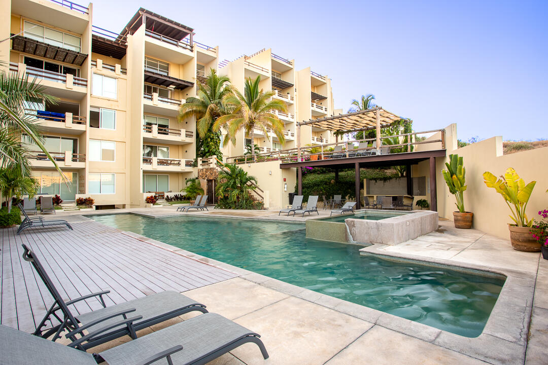 Los Cabos Duara This property has amenities such as: Swimming pool, gym, game room, mini golf, basketball courts, children's play area and a common meeting room.Direct Developer Financing in US Dollars: Term: Up to 60 months. Fixed annual interest rate: 9% or 18 months interest-free.Simple and fast process. --------------------------------------------------------Financiamiento Directo del Desarrollador en Pesos Mexicanos: Plazo: Hasta 60 meses. Tasa de interés anual fija: 12% o 18 meses sin intereses.Proceso sencillo y rápido. for sale
