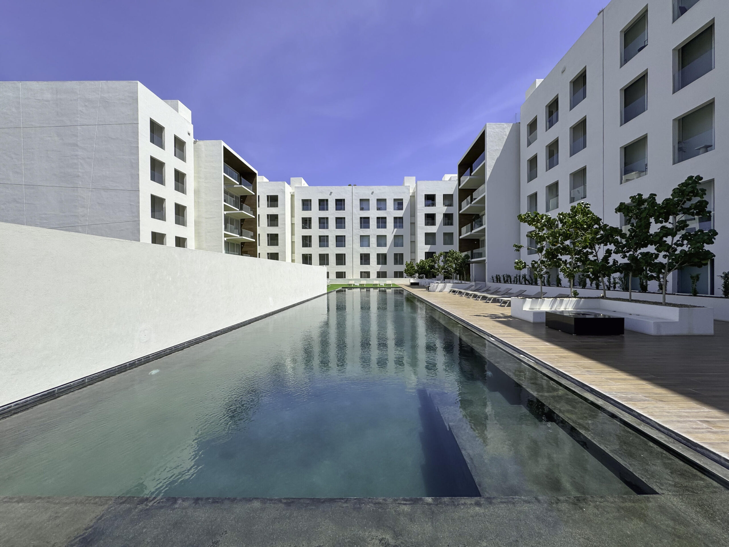 Los Cabos Mare Discover MARE, a rare opportunity to invest in one of San José del Cabo's most coveted addresses.Perfectly located in the vibrant Hotel Zone, this spacious 3-bedroom, 3-bathroom residence offers spectacular ocean for sale