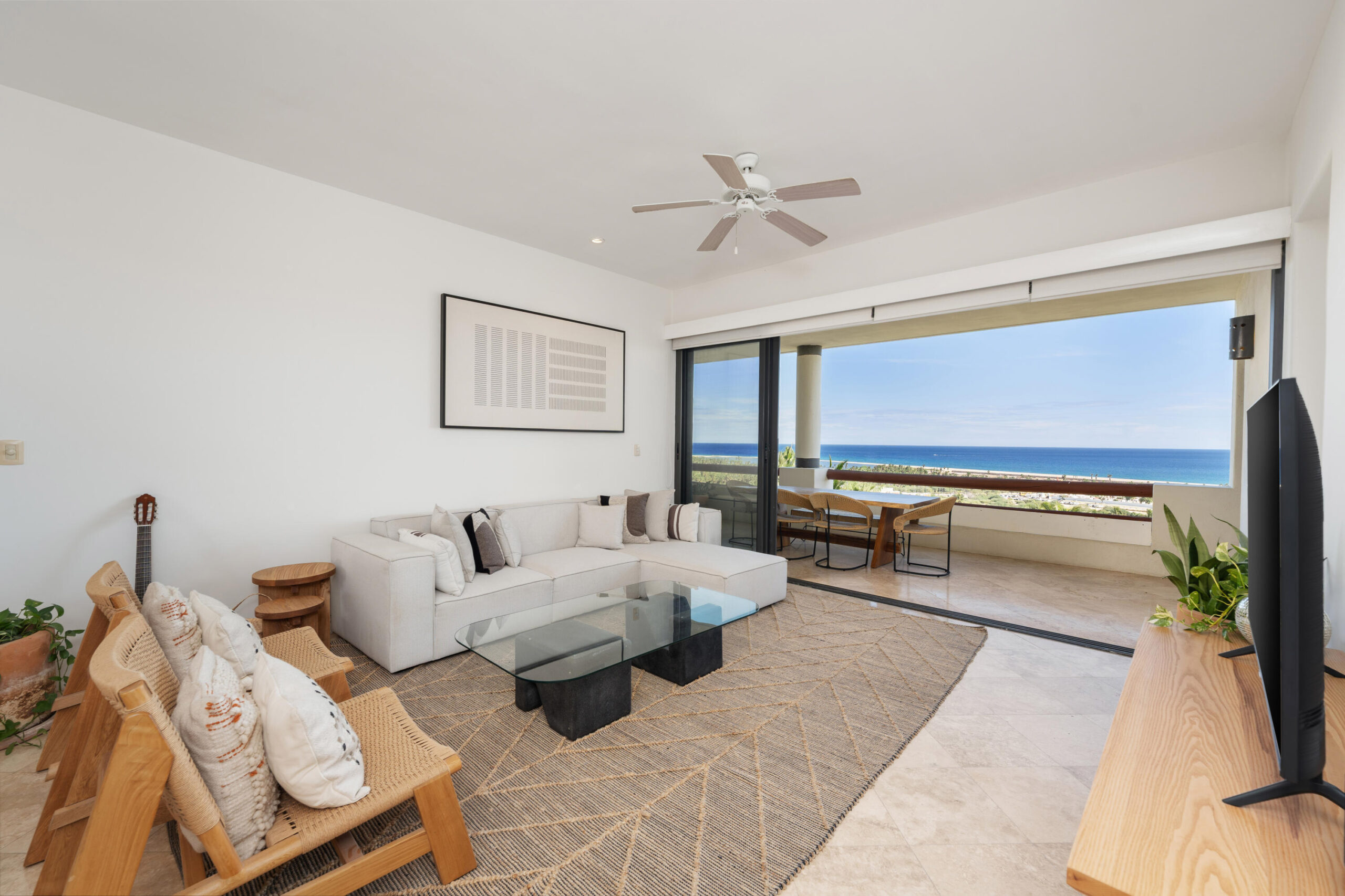 Los Cabos Alegranza A refined contemporary residence in Alegranza, boasting breathtaking ocean for sale