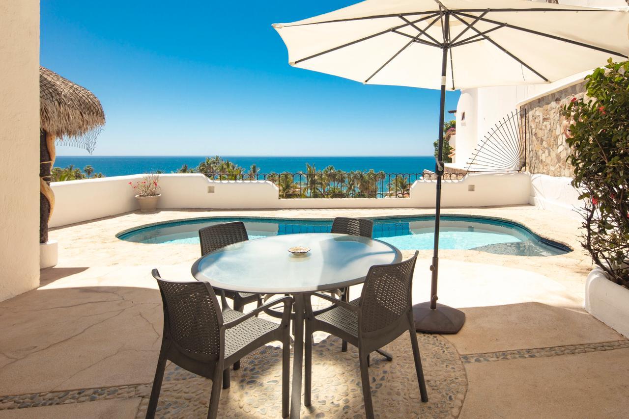 Los Cabos Cresta Del Mar Mediterranean-style Home with a poolside bar and generously proportioned patio with its water features, putting green, pool and spa create a playful inviting atmosphere where friends and family will want to gather. Sunset cocktails atop the rooftop deck with its arch for sale
