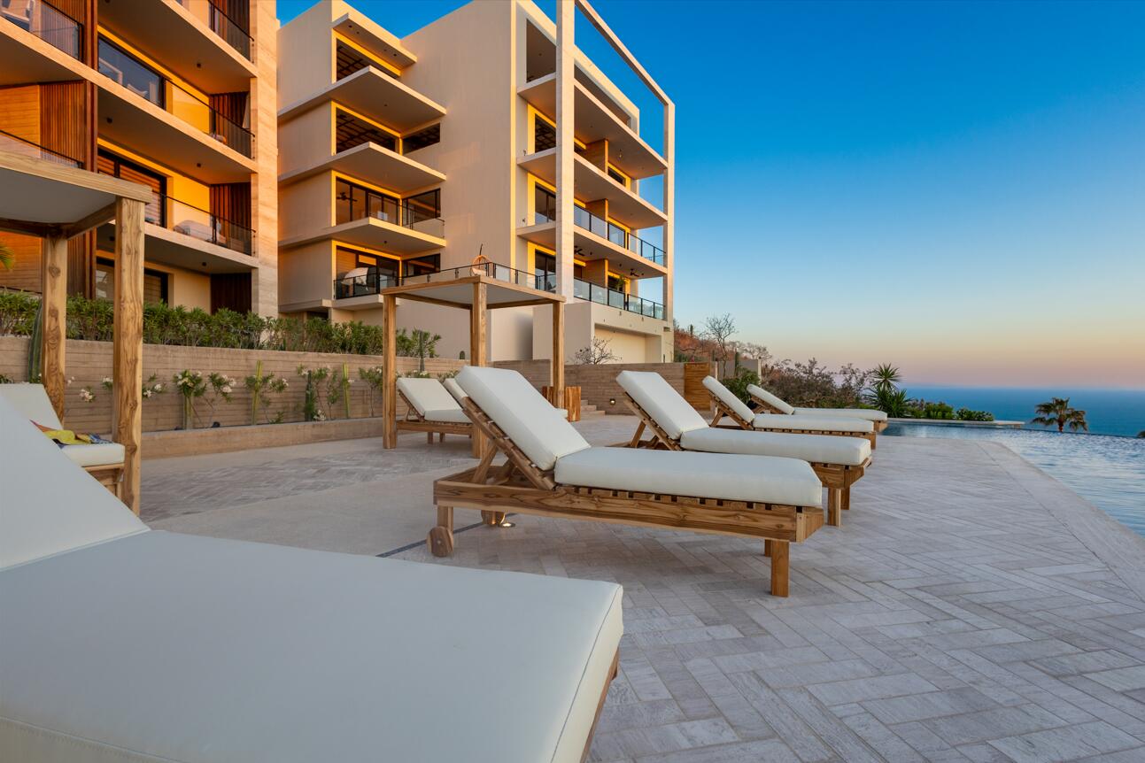 Los Cabos Residencial Coronado Location, Location, Location! Coronado Residence, ideally situated in San José del Cabo. This prime location offers unparalleled access to downtown San José del Cabo and the vibrant Art District, providing an exceptional environment for both living and working.Coronado Residence features a limited collection of 11 condominiums and 2 commercial spaces, ensuring a luxurious experience at a competitive price point. The residences offer 1, 2, and 3-bedroom layouts with corresponding bathrooms, open-concept kitchens equipped with high-quality appliances, and air conditioning for optimal comfort. Residents will also benefit from luxury amenities including a gated lobby with secure access, and a rooftop garden featuring an exclusive social area, jacuzzi, gym, and grill for alfresco enjoyment. for sale