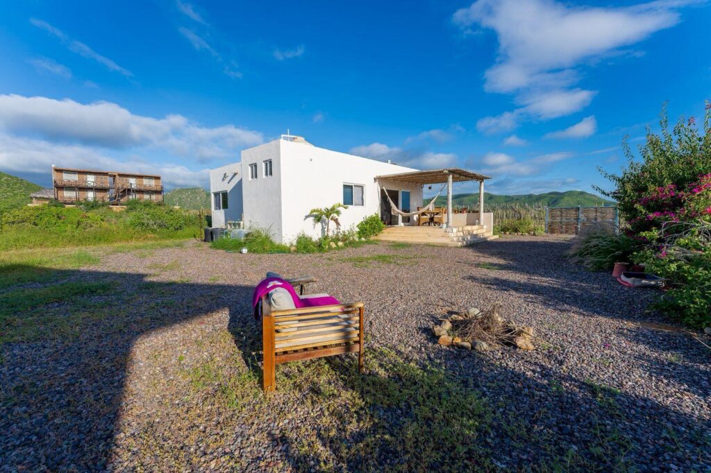 Los Cabos Cerritos Sitting atop its own gentle hill, this beautiful Los Cerritos property offers privacy, panoramic – CAMINO AL MAR N411, Pacific, BS