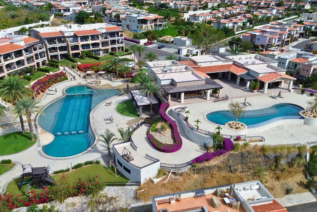 Los Cabos Cabo Del Mar Ecopark This modern-designed home stands out for its spacious areas, excellent layout, and full equipment, positioning itself as one of the most complete properties currently available within the development.The property combines functionality, comfort, and private outdoor spaces, making it ideal for those seeking a comfortable residence or an investment in a constantly growing area of Cabo San Lucas. for sale