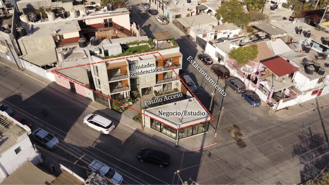 Los Cabos La Cima Descubre esta acogedora casa en La Cima, ubicada en una zona tranquila del corredor turístico de Los Cabos.La propiedad de dos niveles ofrece un diseño funcional con 2 rec/3 baños, ideal tanto para vivir tiempo completo y para inversión vacacional.En planta baja encontrarás espacios bien distribuidos que incluyen área de sala, comedor y cocina, creando un ambiente práctico para la vida diaria.En el segundo nivel se encuentra una estancia adicional, perfecta como sala de TV, oficina o área familiar, la cual tiene el potencial de convertirse en una tercera recámara, brindando mayor flexibilidad según las necesidades del propietario.Ubicada en una zona con fácil acceso a supermercados servicios y playas, esta casa combina comodidad, privacidad y excelente potencial de plusvalía en Discover this inviting home in La Cima, located in a quiet area of the Los Cabos tourist corridor. This two-story property offers a functional design with 2 bedrooms and 3 bathrooms, ideal for full-time living or as a vacation investment. On the ground floor, you'll find well-distributed spaces including a living room, dining room, and kitchen, creating a practical environment for everyday living. The second floor features an additional room, perfect as a TV room, office, or family area, which has the potential to be converted into a third bedroom, providing greater flexibility according to the owner's needs. Located in an area with easy access to supermarkets, services, and beaches, this home combines comfort, privacy, and excellent appreciation potential in Los Cabos. for sale