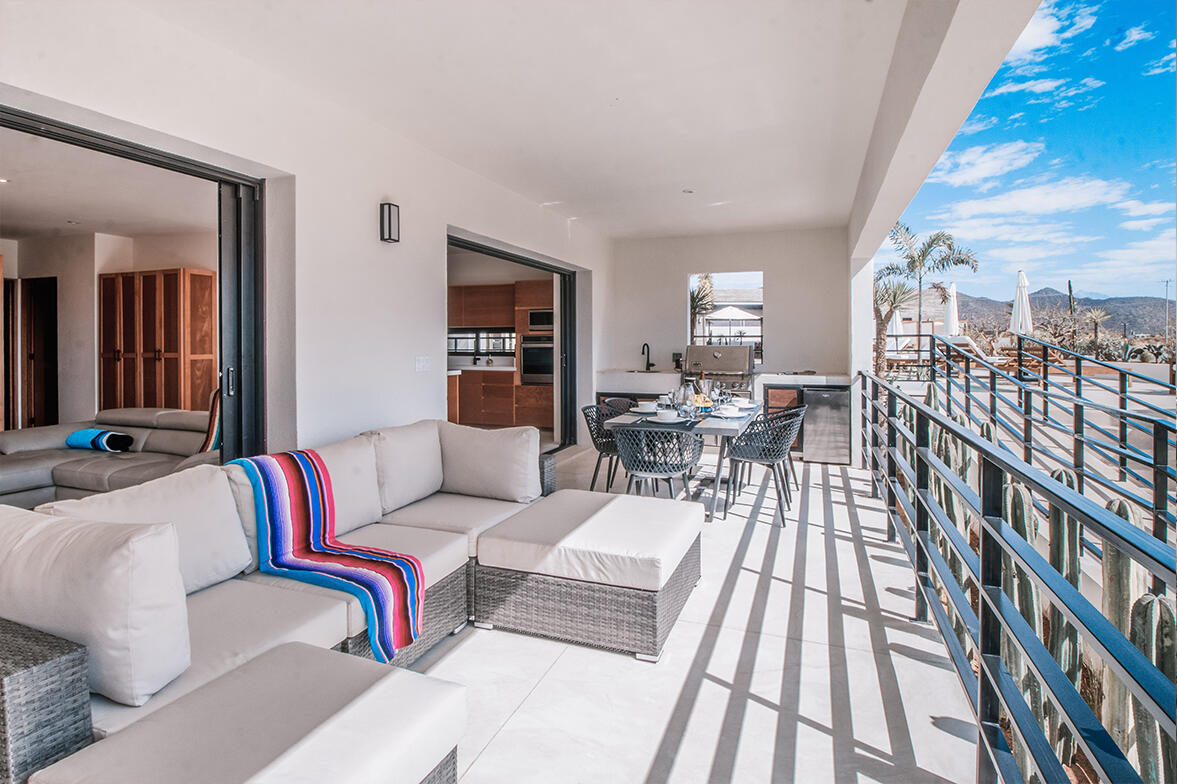 CERRITOS SURF RESIDENCES, Pacific, Pacific, BS