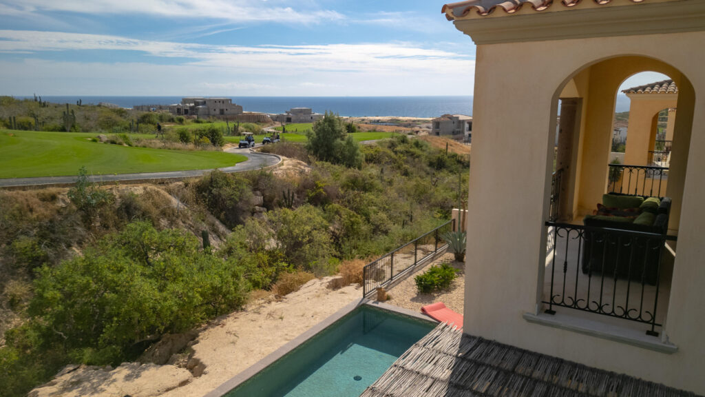 Los Cabos Sierra Dorada Discover this Beautifully remodeled home located in the exclusive Sierra Dorada gated community, offering 24 hour security for confort and peace of mind.The Home features:- 3 spacious bedrooms-2.5 bathrooms-tv room ideal for family room or home office-functional kitchen with pantry-Open Spaces with excellent natural light-large terrace perfect for enjoying the weatherthe Property offer enough space to build a private swimming pool.cisterna; 12,000litrosAn excellent opportunity to live or invest in one of the most desirable and growing areas. – Happy Place Villa 1, Pacific, Pacific, BS