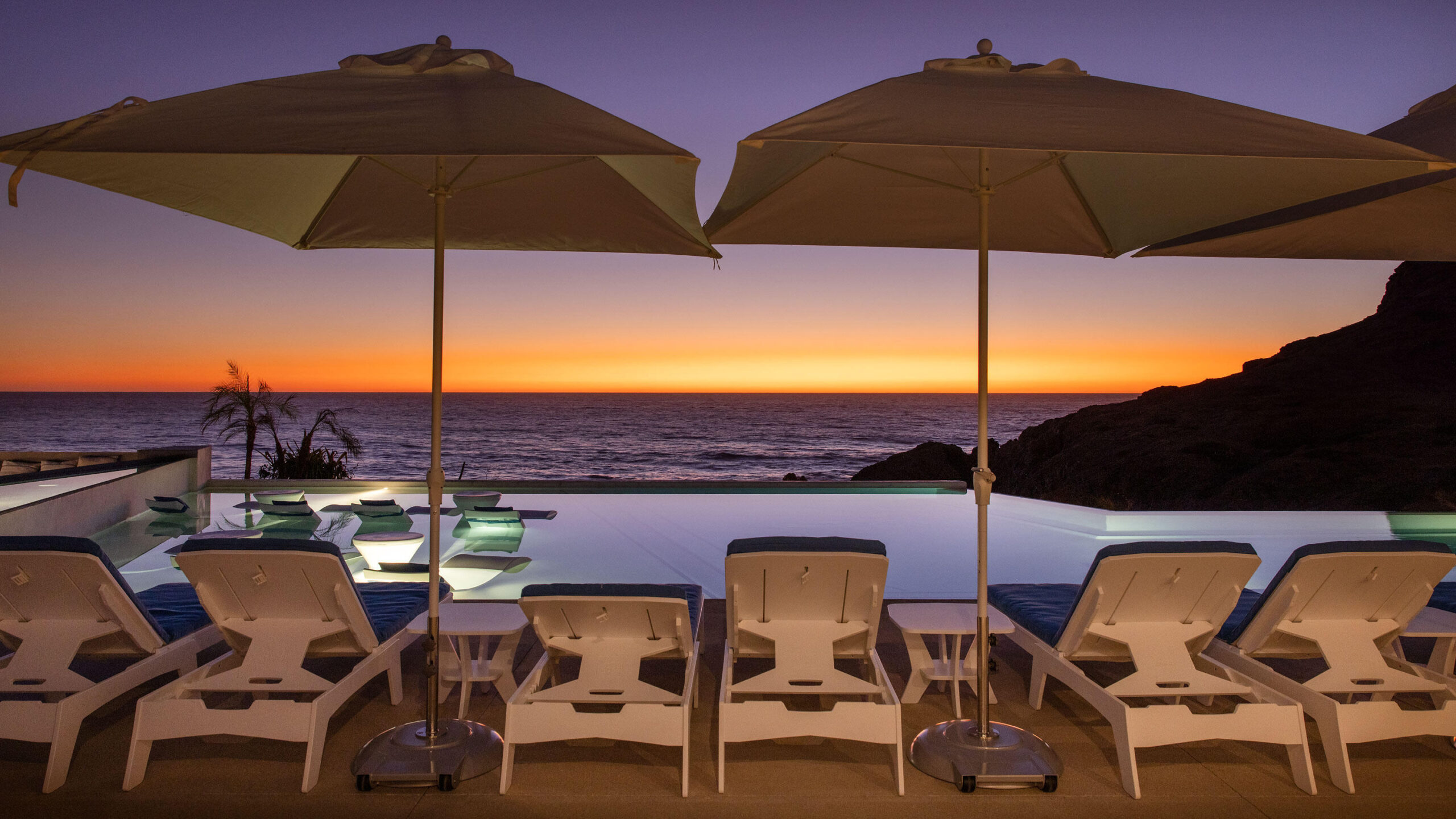 Los Cabos Tamar Imagine stepping out of bed and into a lifestyle most people only dream about. This sleek 1-bedroom, 1-bathroom ground-floor condo (871 sq ft) sits right where the desert meets the sea -- in the sought-after El Tezal corridor, one of Cabo's most desirable hillside communities.Ocean for sale