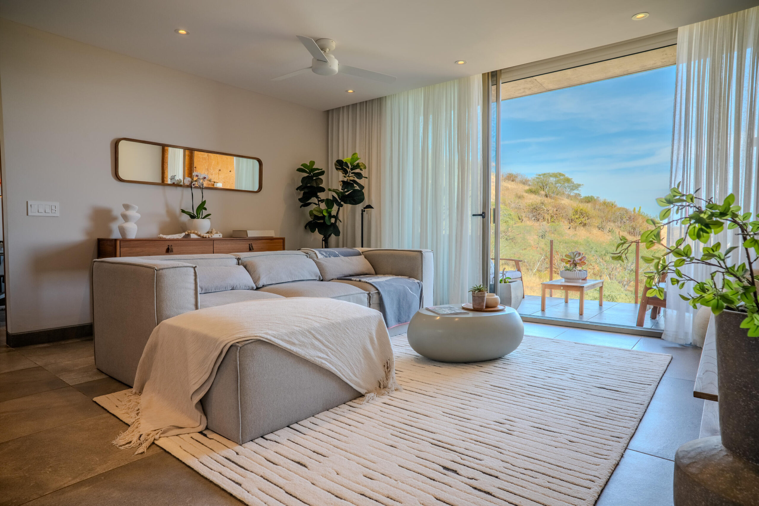 Los Cabos Hideaways Welcome to Hideaways San José del Cabo, an exclusive new development offering luxury condos with unobstructed 180° ocean and city for sale