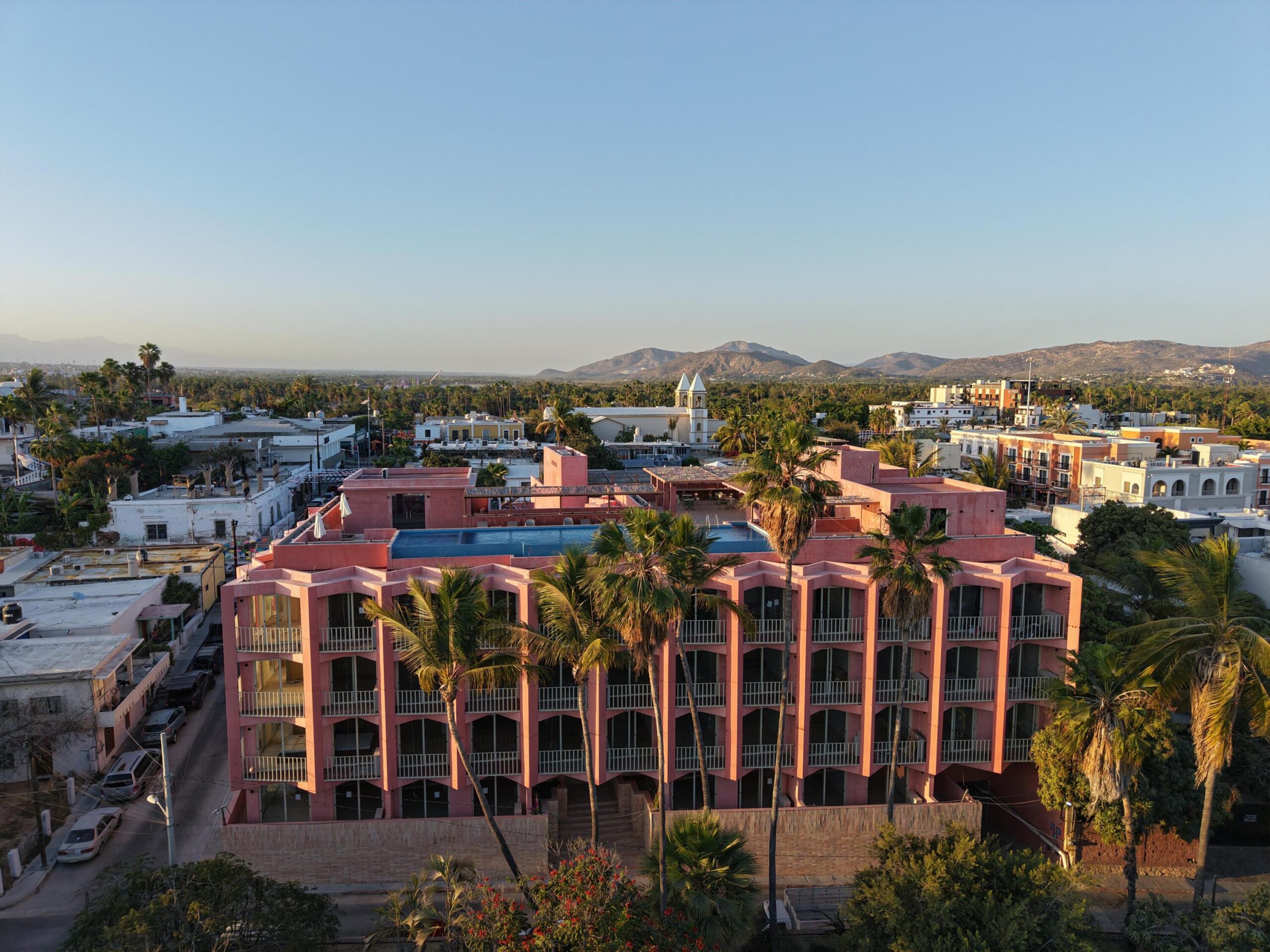 Los Cabos Monte Rocella *****PRICE REDUCTION*****Welcome to Monte Rocella, a planned master community in the heart of Tezal. This 3 bedroom 2 bathroom 4th floor level PENTHOUSE- OCEAN for sale