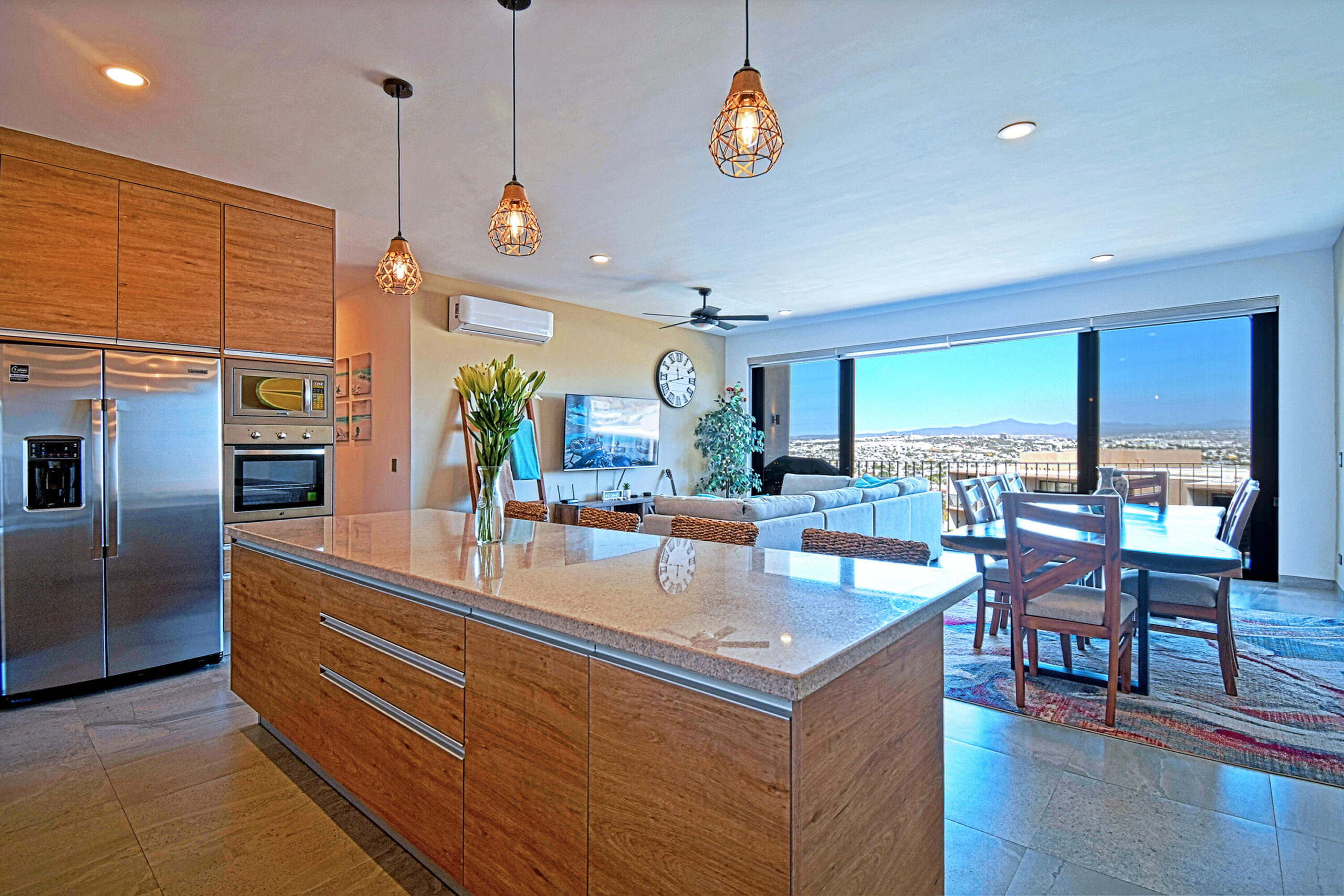 Los Cabos Monte Rocella *****PRICE REDUCTION*****Welcome to Monte Rocella, a planned master community in the heart of Tezal. This 3 bedroom 2 bathroom 4th floor level PENTHOUSE- OCEAN for sale