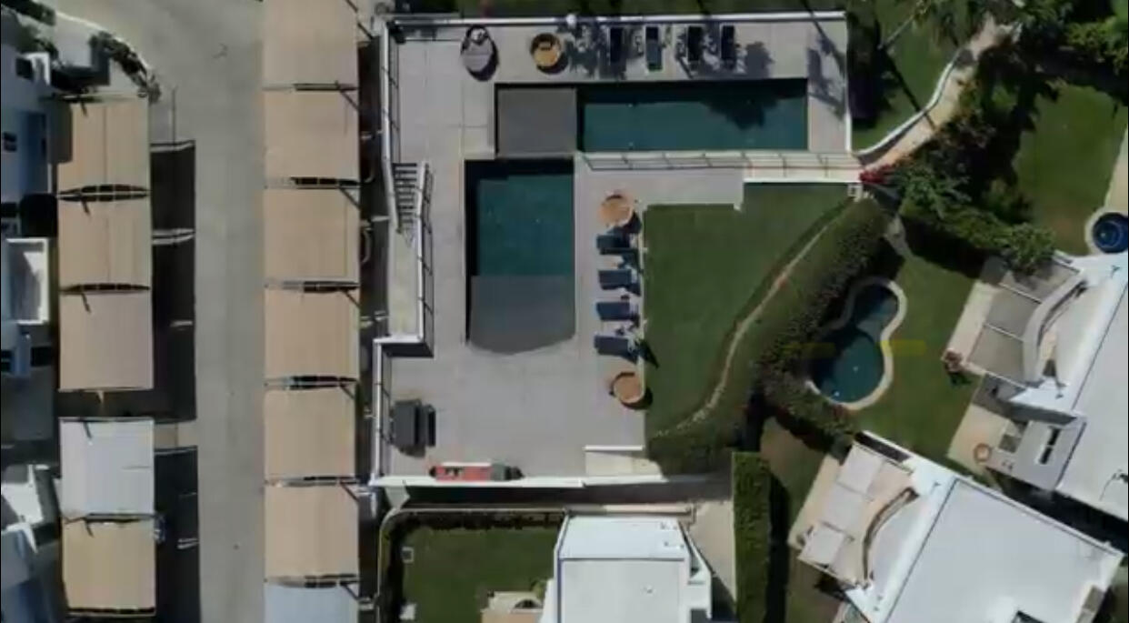 Los Cabos Vista Colorada Ground-floor 2BD / 2BA condo in a highly desirable community in the Golden Zone. Features include an equipped kitchen, spacious layout, laundry closet, private terrace, and garden area ideal for outdoor living, BBQs, and family enjoyment. Includes two assigned parking spaces.Community amenities: 24/7 security, two pools, BBQ area, sun loungers, common restrooms, and landscaped areas.Prime location—only 4 minutes to Palmilla Beach and close to supermarkets, top private schools, shopping plazas, and renowned restaurants. Strong rental demand and excellent investment potential. A rare find at this price point—nothing comparable in the area. for sale