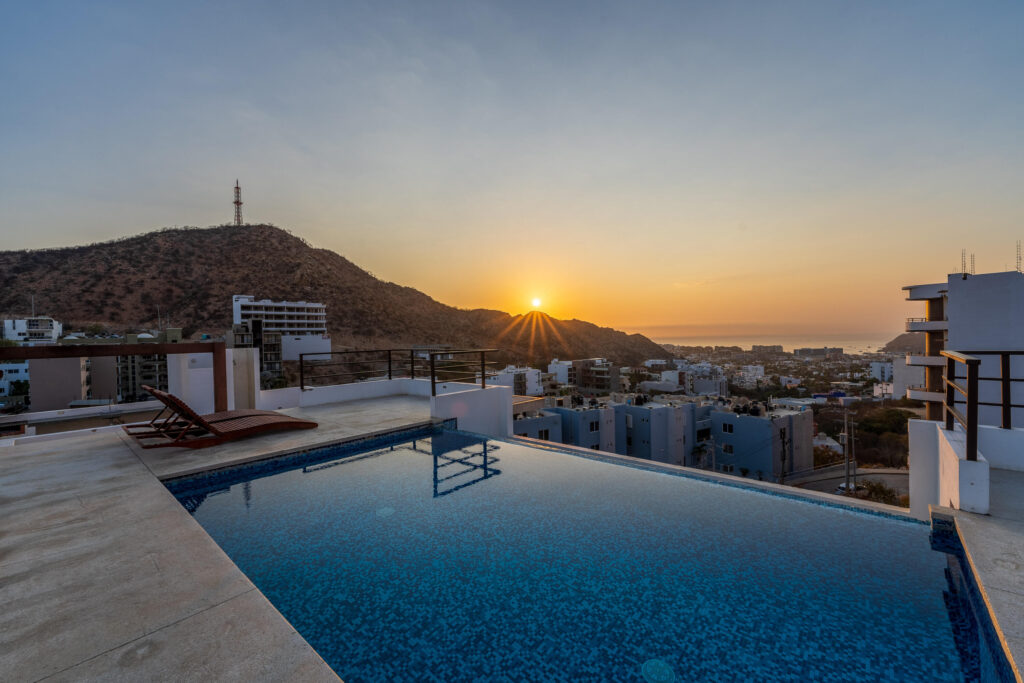 Los Cabos Fracc Lomas Del Cabo Furnished penthouse located on the top floor of HD Phase 1, featuring double-height ceilings that enhance space and natural light. From the private terrace, enjoy sweeping – SN DON ALBERTO, Cabo San Lucas, BS
