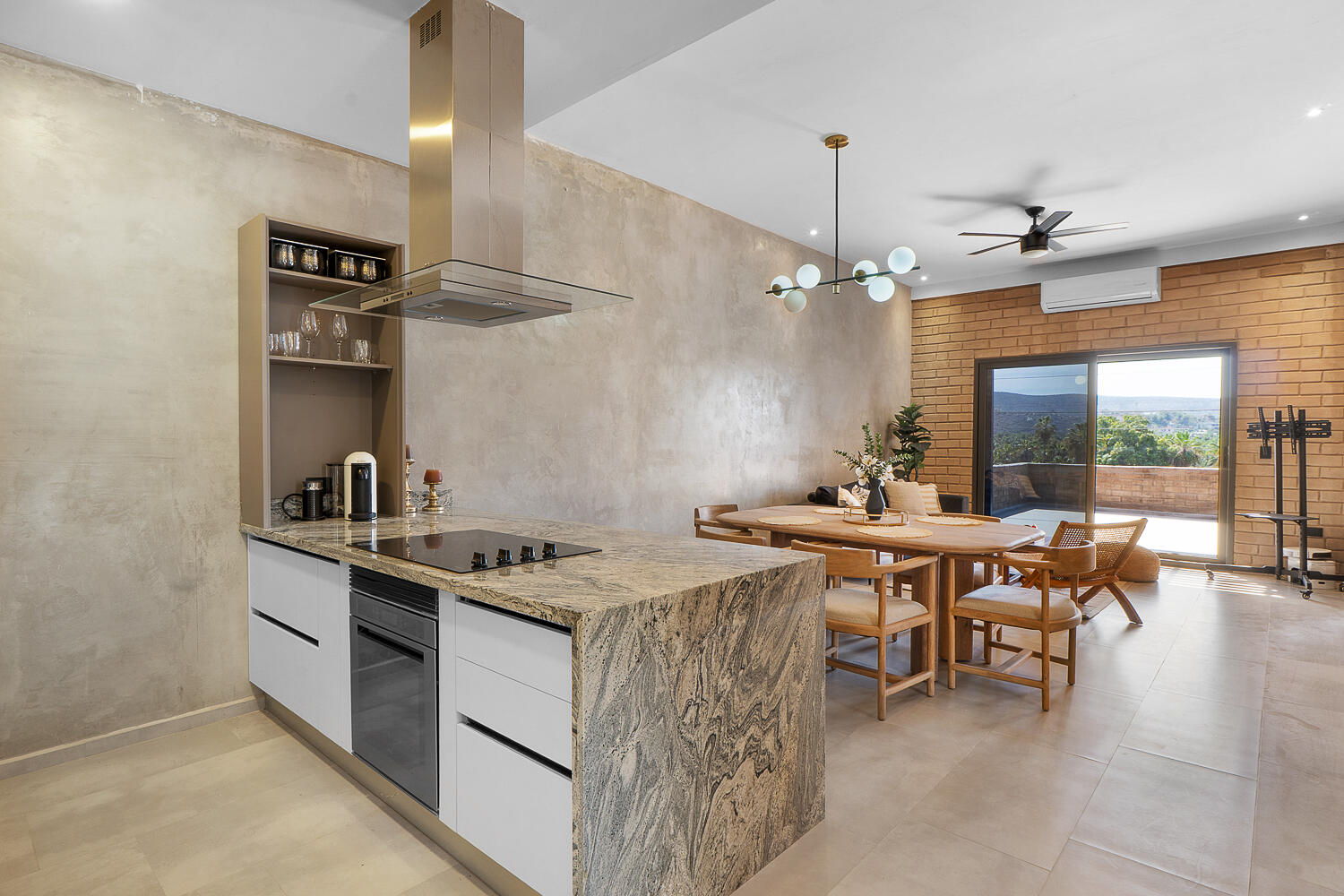 Los Cabos Belposto Belposto Residencial is a high-end development that redefines the lifestyle in San José del Cabo. Take advantage of SJD's prime location with the most affordable price in the area, within an exclusive complex of only 20 apartments. Unit PH3 features 3 bedrooms, 3 full bathrooms, a laundry area, kitchen, dining room, living room and balcony, and a huge private roof terrace were you can add pergola, bench, jacuzzi, bathroom, etc...perfect to enjoy the for sale