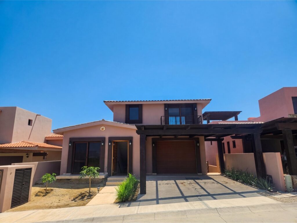 Los Cabos Residencial La Jolla Casa Tigre is located in La Jolla, a well-positioned community offering convenient access to San José del Cabo and the corridor. This house has ocean – Villa Papaya Lote 69 Campestre, San Jose del Cabo, San Jose del Cabo, BS
