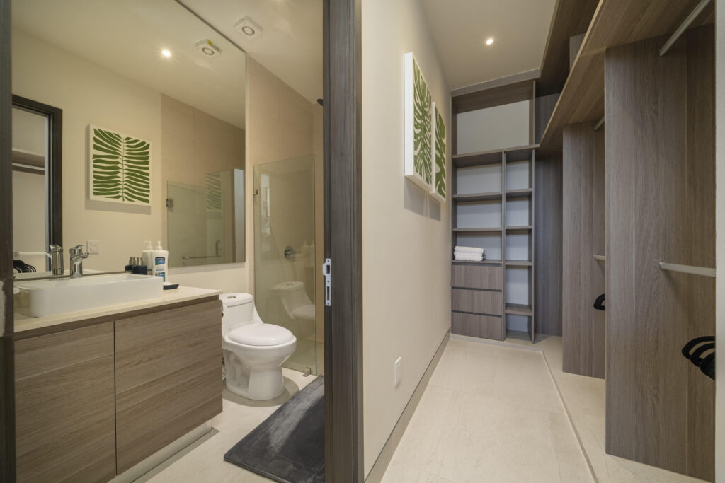 Los Cabos Vista Vella Ii This beautiful turn-key condo in Vista Vela II offers luxury and an unbeatable location. Enjoy stunning Arch and ocean – Vista Vela II, Cabo Corridor, BS