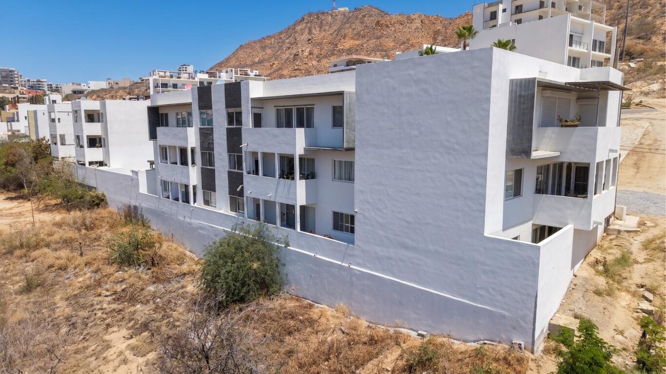 Los Cabos Lienzo Charro Condo for Sale at Torre Serena | Sunset, Cabo San LucasExcellent investment opportunity in Torre Serena, a residential community located in the area known as Sunset, in Cabo San Lucas, Baja California Sur.This second-level condo offers 102 m² of construction, featuring 3 bedrooms, 2 full bathrooms, living area, dining area, and a functional kitchen. It is sold furnished and ready to move in or generate income through long-term or vacation rentals.The property includes 1 assigned parking space, and the community offers controlled access with an electric gate for added privacy and security.Price: – Condo Torre Serena #202, Cabo San Lucas, Cabo San Lucas, BS