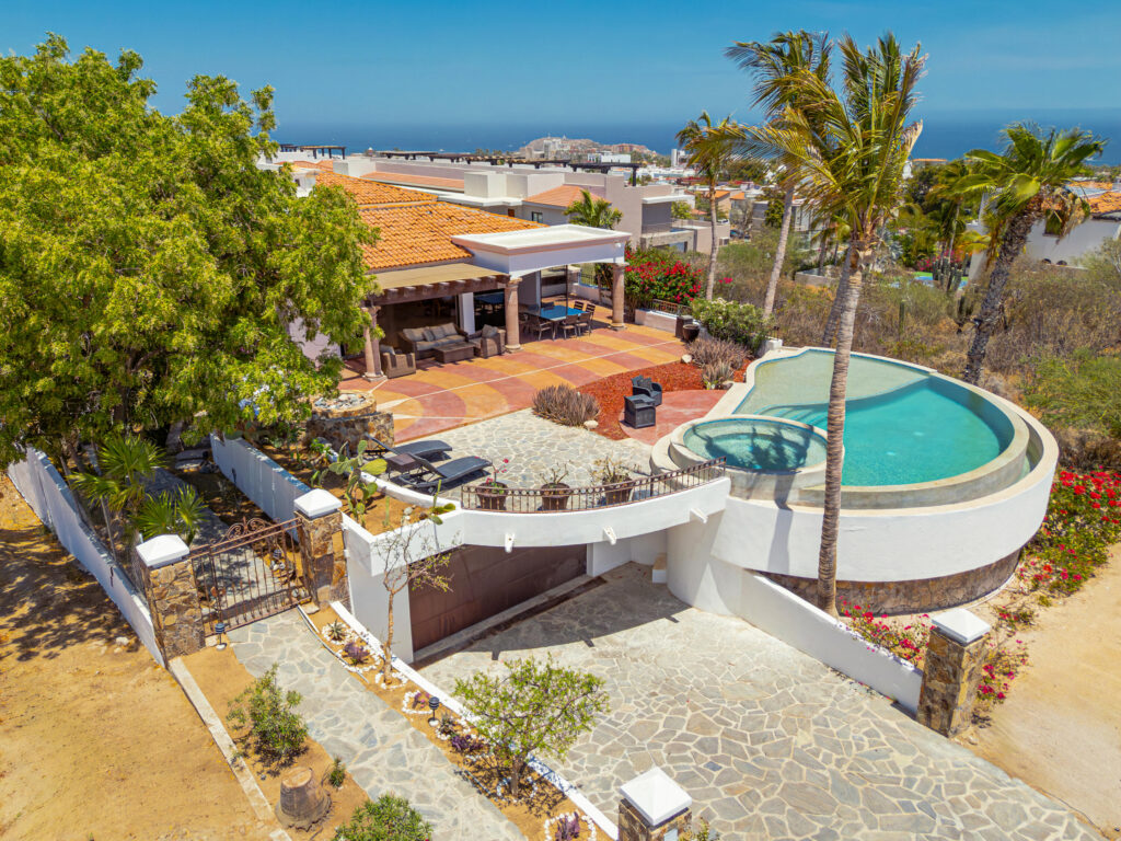 Los Cabos Laguna Hills Located within the gated community of Laguna Hills, this thoughtfully designed single-level residence offers effortless living with elevated indoor-outdoor flow and expansive mountain – 30 Cam. Grande, Cabo San Lucas, BS