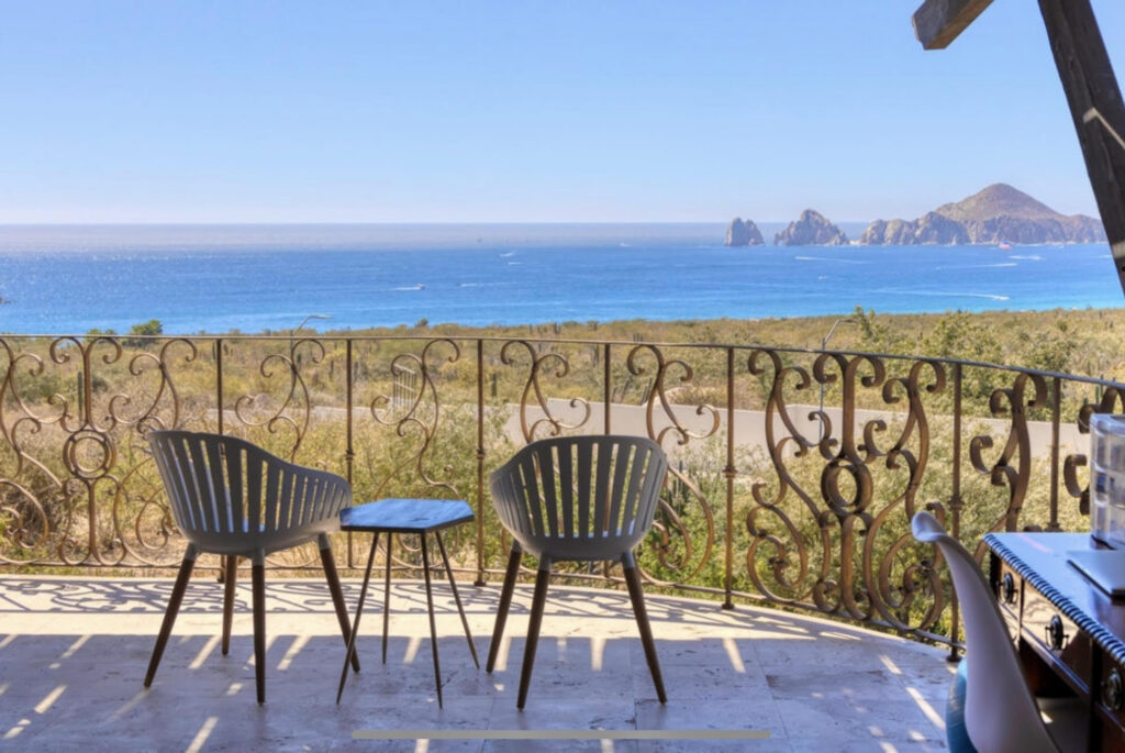 Los Cabos Laguna Hills Located within the gated community of Laguna Hills, this thoughtfully designed single-level residence offers effortless living with elevated indoor-outdoor flow and expansive mountain – Costa Villa 104, C. Barranca, Cabo San Lucas, BS