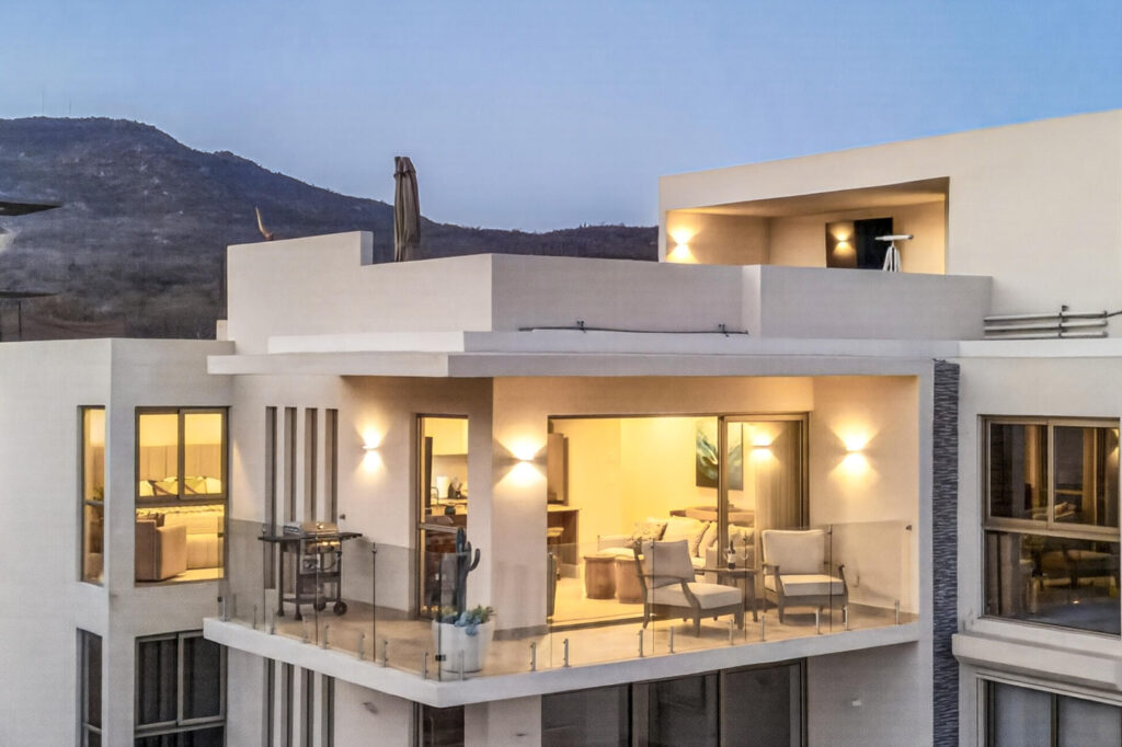 Los Cabos Cabo Costa Experience elevated coastal living in this stunning penthouse at Cabo Costa, offering sweeping – Via La Paloma, Cabo Corridor, BS